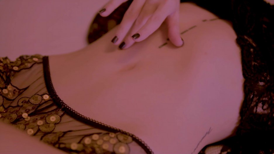 TheAlexaCreed - Belly Button Tease